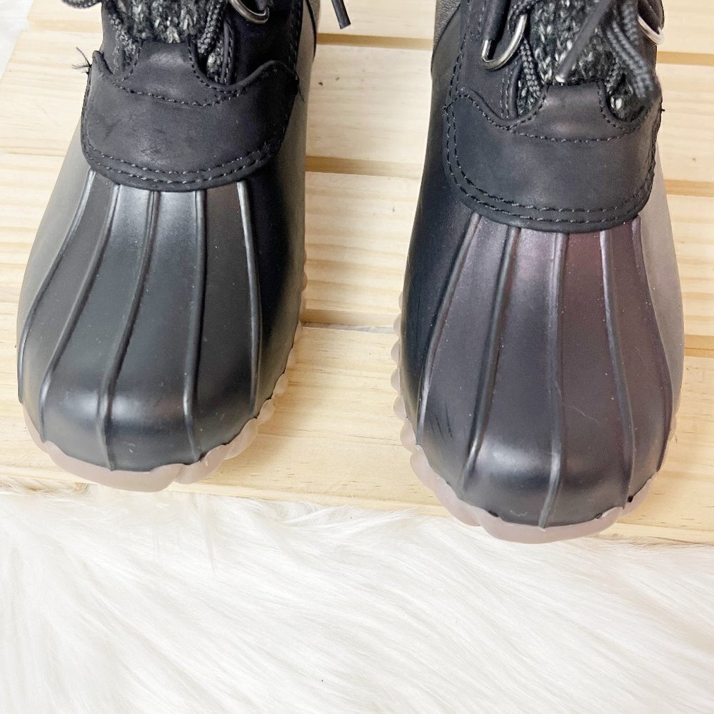 BareTraps Women's Fabulous Water Resistant Black Duck Boot Size 6M - Picture 4 of 10